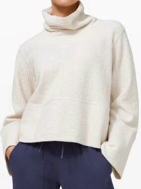 Lululemon Retreat Yourself Pullover Sz XS/S Ivory EUC